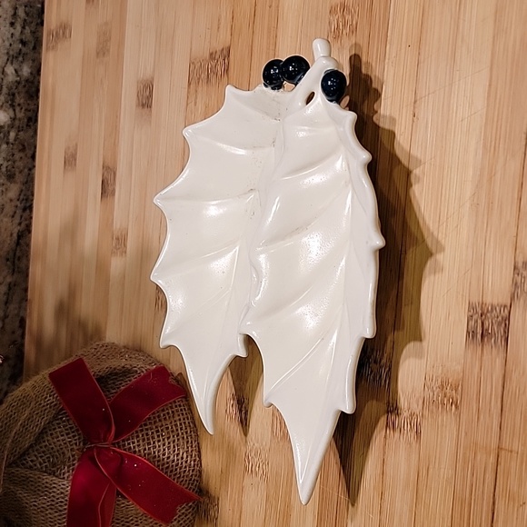 Mid Century White Ceramic Holiday Holly Leaf with Berries Candy Dish - Picture 3 of 5
